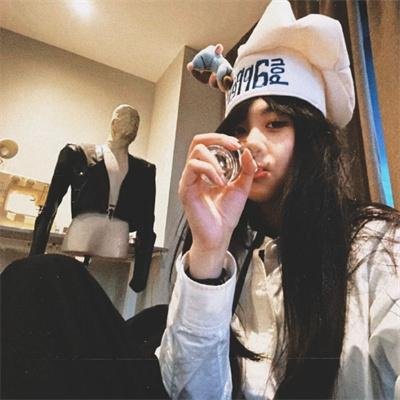 互换后，与渣男他弟恋爱了